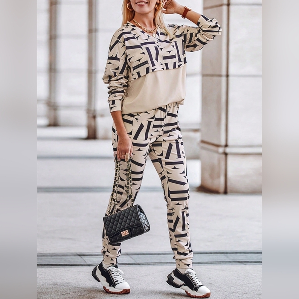 Graphic Drop Shoulder Sweatshirt & Sweatpants - Picture 4 of 4